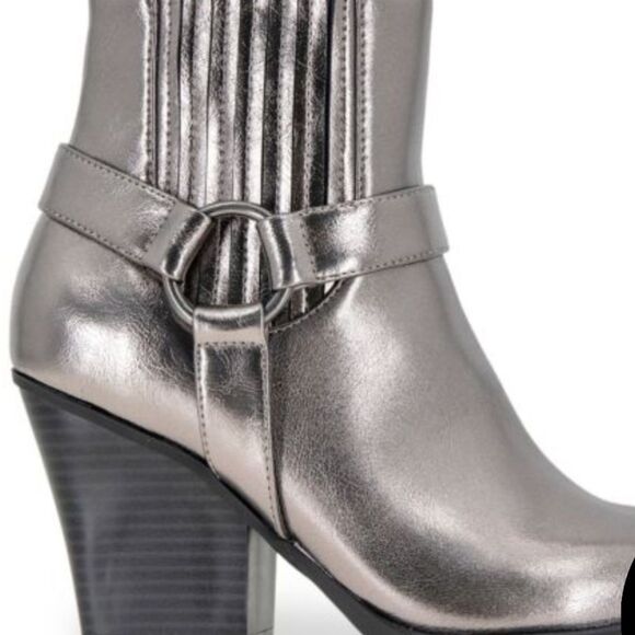 BCBG NWT WOMEN’S PEWTER BOOTS THE CASSIDY FITS TRUE TO SIZE THIS BOOT SIZE 6 - Picture 3 of 13